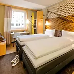 Ibis 3*