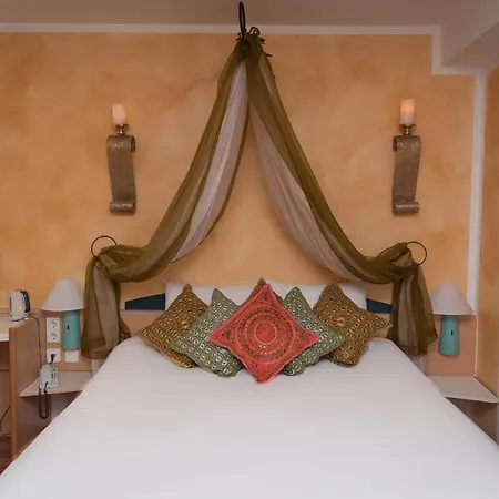 Отель Ibis 3*