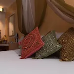 Ibis Hotel 3*
