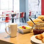 Ibis Hotel 3*