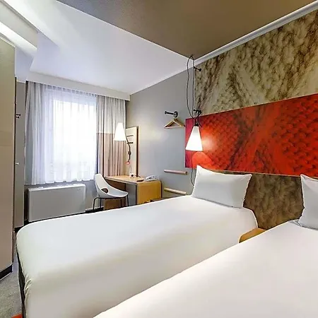 Ibis Отель