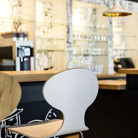 Ibis Hotel 3*