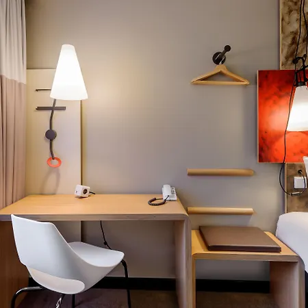 Ibis 3*